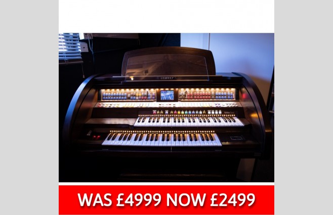 Lowrey Holiday Classic Organ, Used, SALE PRICE BARGAIN (SN:00A300 609E9 50653) - Image 1